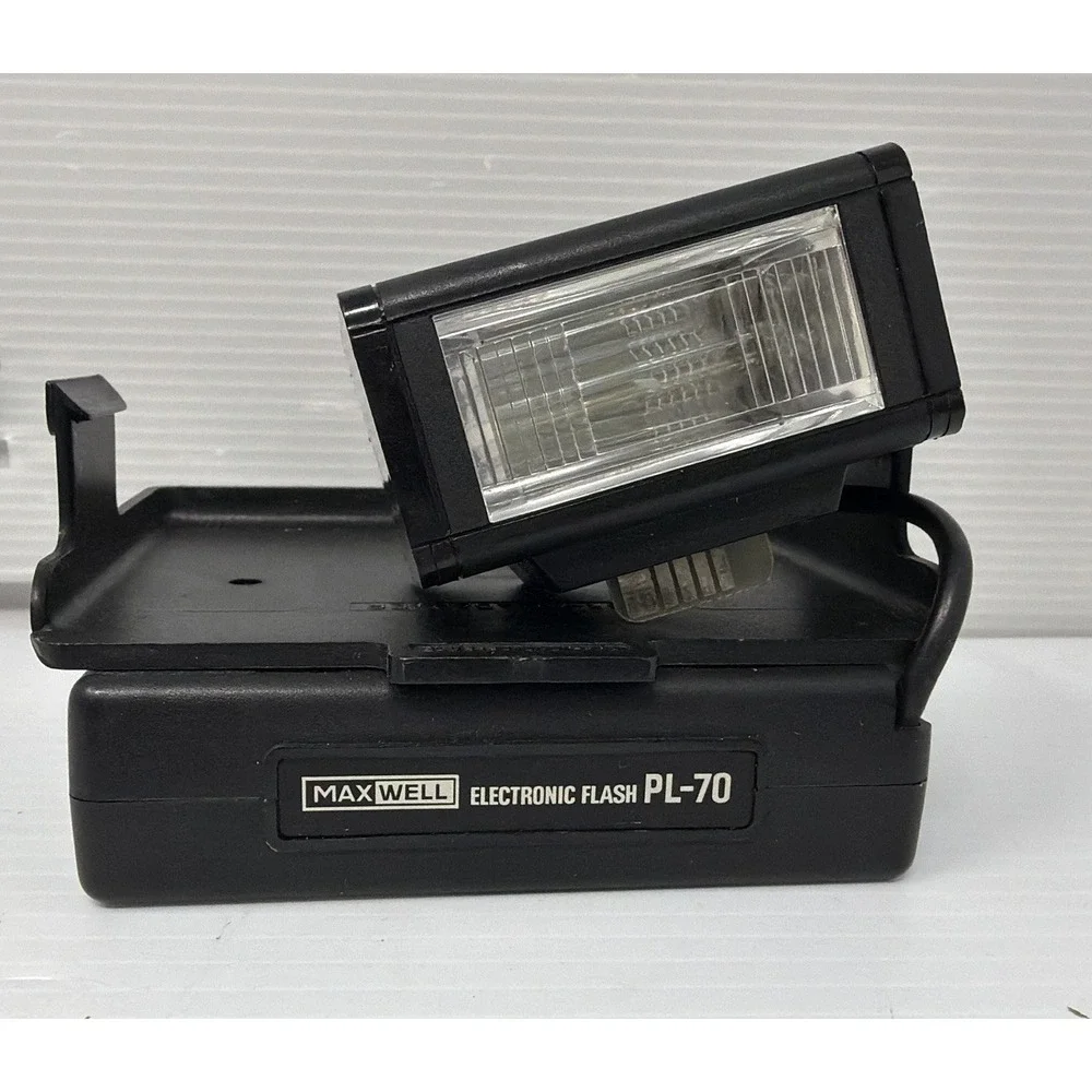 Maxwell Flash PL-70 - For Polaroid Pronto, One Step, SX-70 + SX-70 Adapter
